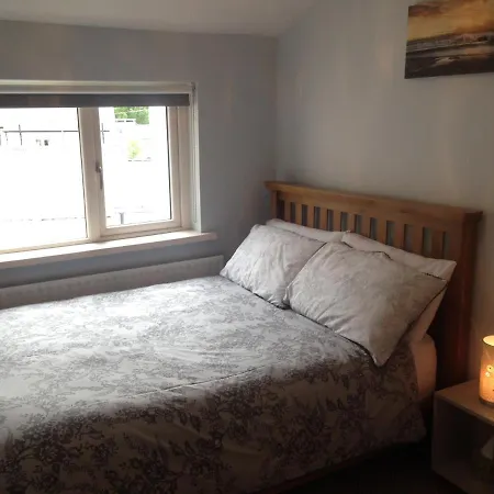 Glaslough Ramblers Rest بيت للعطل